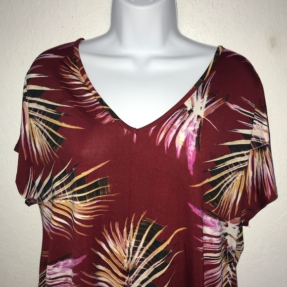 Coco’s Clozet Stretch Twisted Front VNeck Top L - Picture 2 of 7